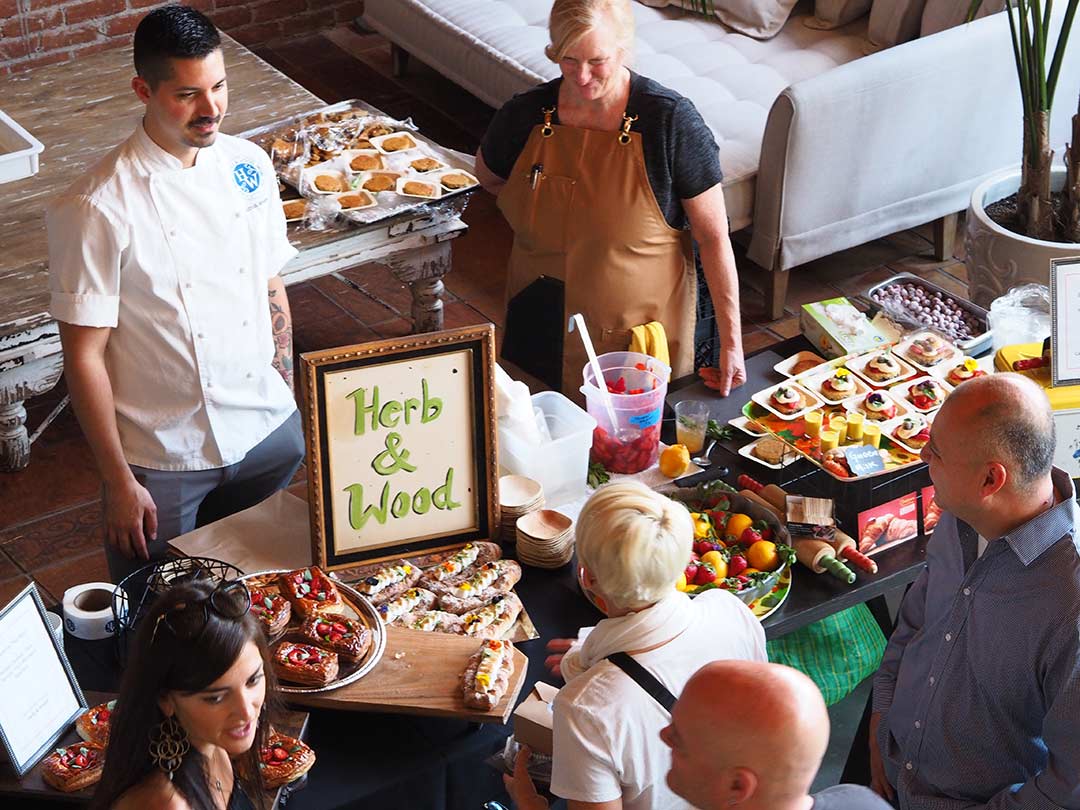 friendly-feast-bake-sale-2018-crowd-shot